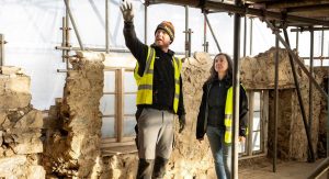 ecologist-with-builder